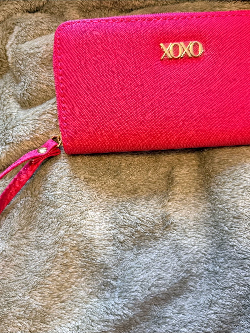 XOXO Hot Pink Zip-Around Wristlet Wallet